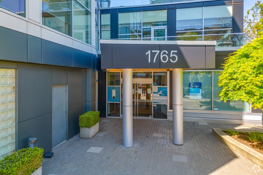 More Photos Of 1765 W 8th Ave, Vancouver Office For Lease