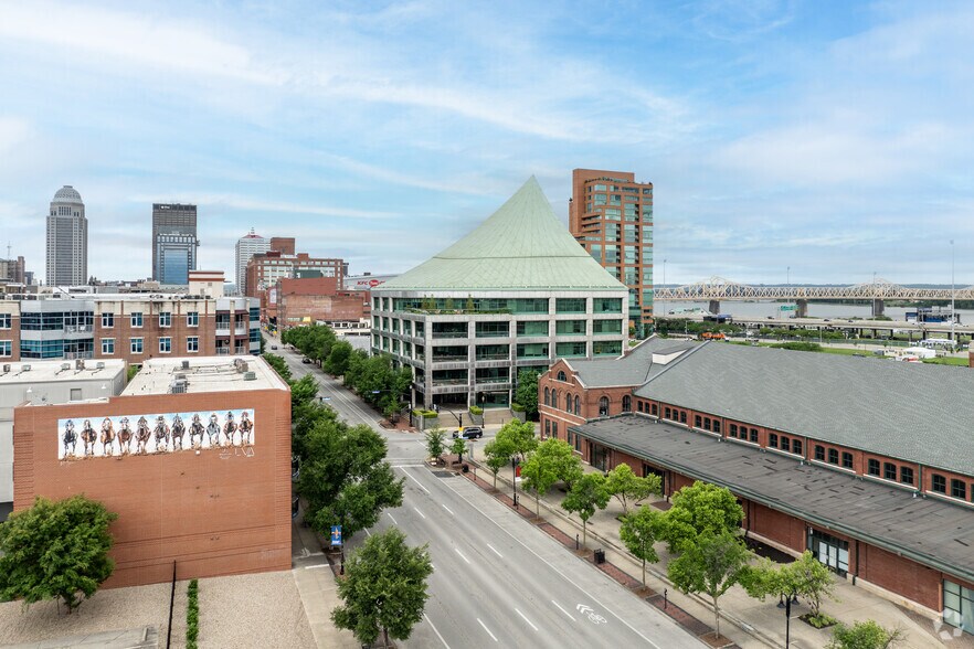 More Photos Of 333 E Main St, Louisville Office For Sale