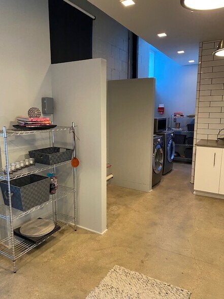 More Photos Of 100 E San Antonio St, Marfa Storefront Retail Office For Sale