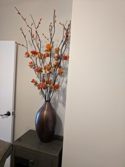 More Photos Of 2515A Wilma Rudolph, Clarksville Office For Lease