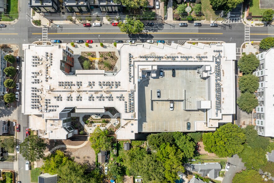 More Photos Of 715 E 36th St, Charlotte Apartments For Lease