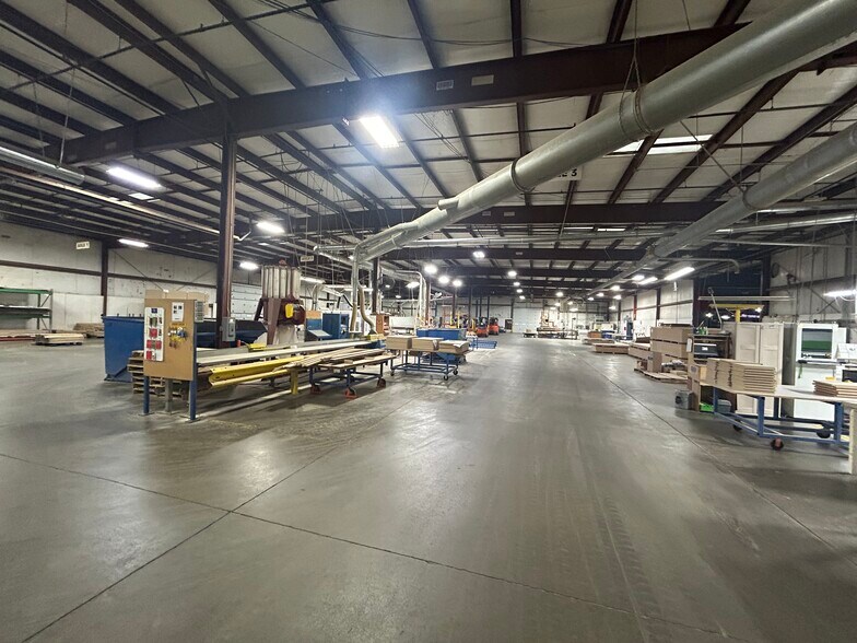 More Photos Of 606 Legion St, Bristol Industrial For Sale
