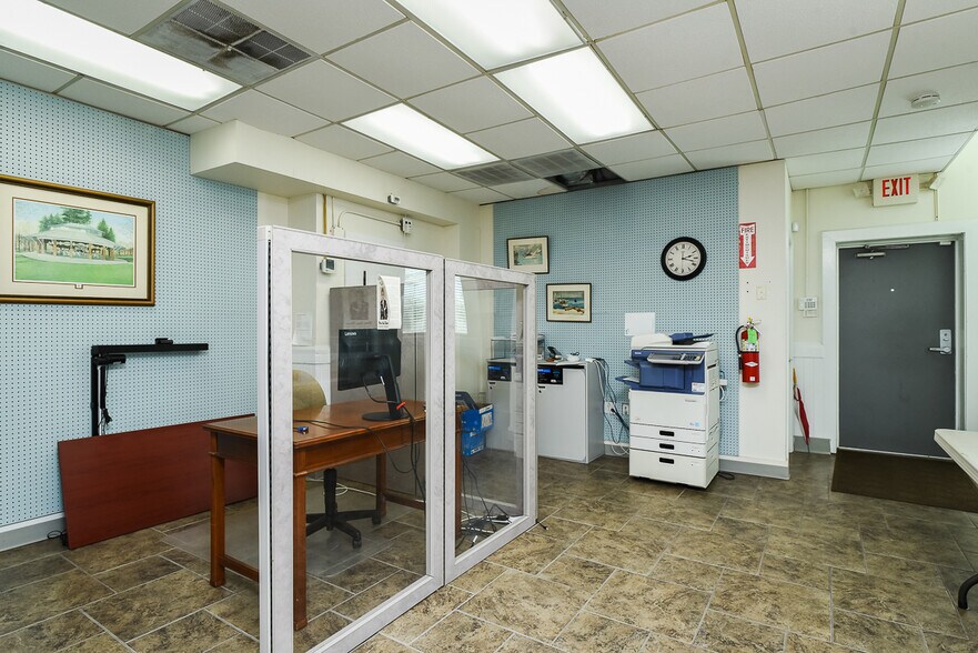 More Photos Of 128 W Harden St, Graham Freestanding For Sale