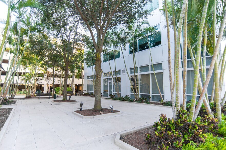 More Photos Of 3301 N University Dr, Coral Springs Office For Lease