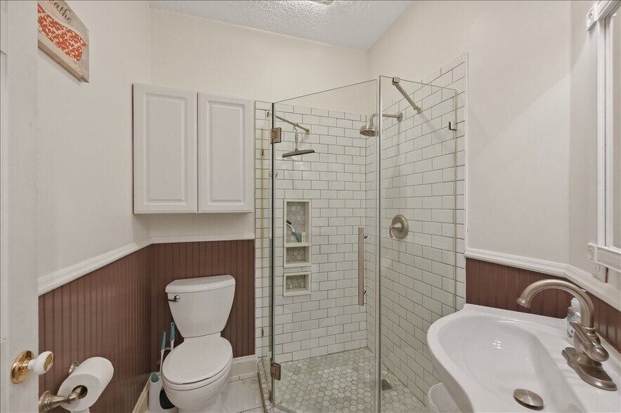 More Photos Of 1727 E Superior St, Duluth Multifamily For Sale