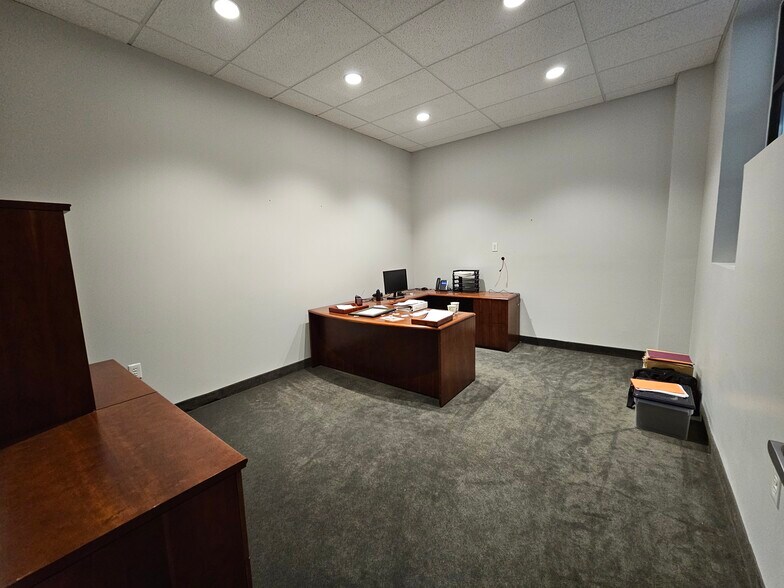 More Photos Of 7950-7994 N Lilley Rd, Canton Light Distribution For Sale