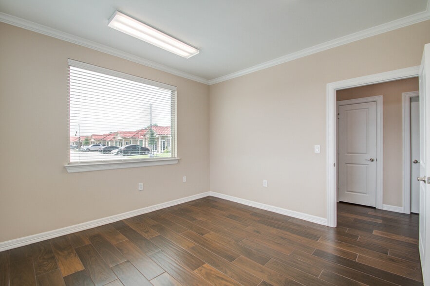 More Photos Of 2743 Smith Ranch Rd, Pearland Coworking Space