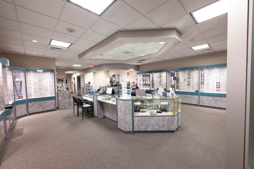 More Photos Of 706 Grape St, Whitehall Medical For Sale