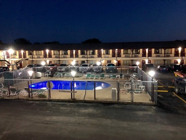 Primary Photo Of 600 W Palestine St, Mexia Hotel For Sale