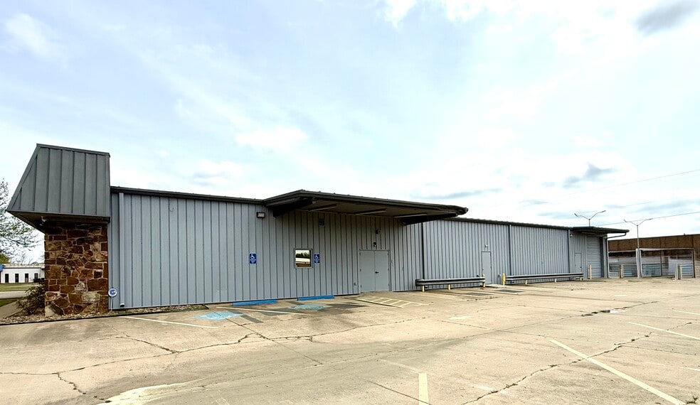 More Photos Of 3904 Ayers Rd, Fort Smith Warehouse For Sale