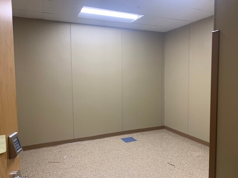 More Photos Of 694-760 Crescent St, Brockton Storefront For Lease