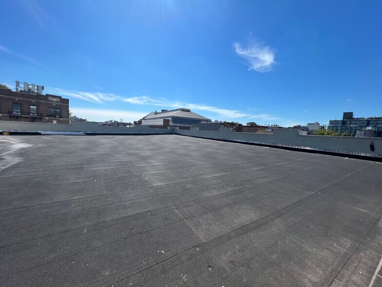 More Photos Of 1077-1081 Atlantic Ave, Brooklyn Showroom For Lease