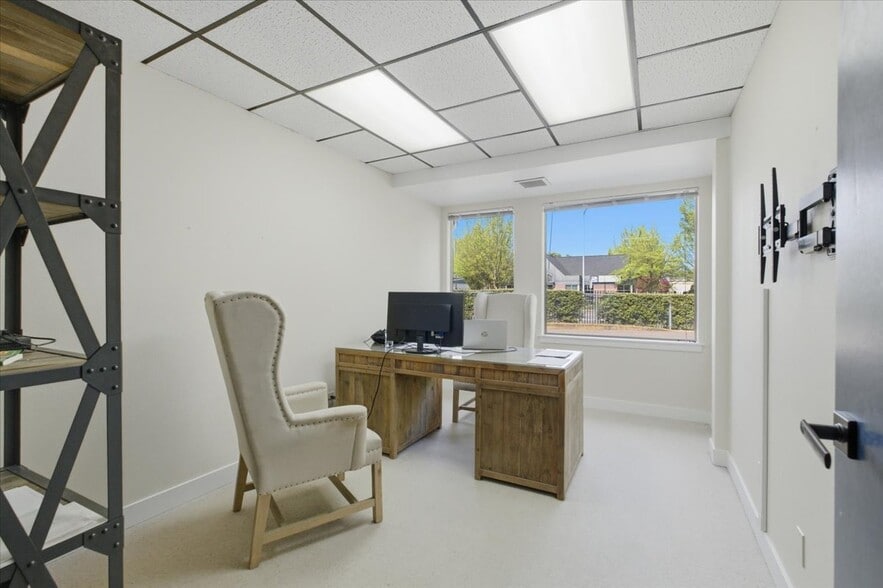 More Photos Of 235 Union St NE, Salem Office For Sale