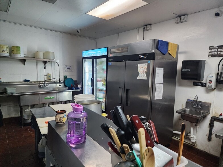 More Photos Of 3215 Davie Blvd, Fort Lauderdale Restaurant For Sale