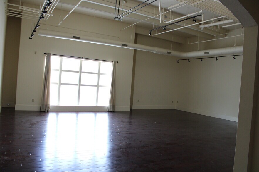 More Photos Of 29 W French Broad St, Brevard Apartments For Sale