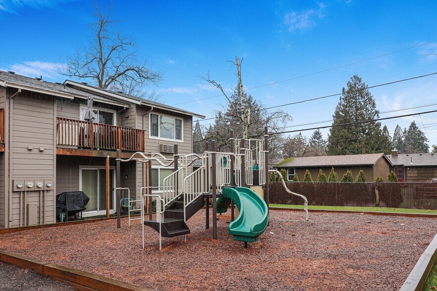 More Photos Of 17726 SE Division St, Portland Apartments For Sale