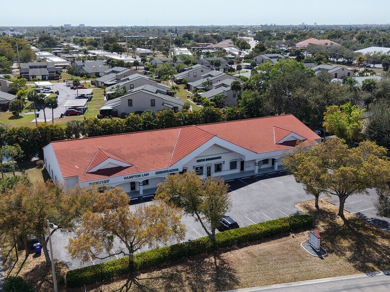 More Photos Of 8931 Conference Dr, Fort Myers Office For Lease