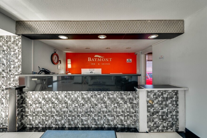 More Photos Of 3023 E Hwy 80, Odessa Hotel For Sale