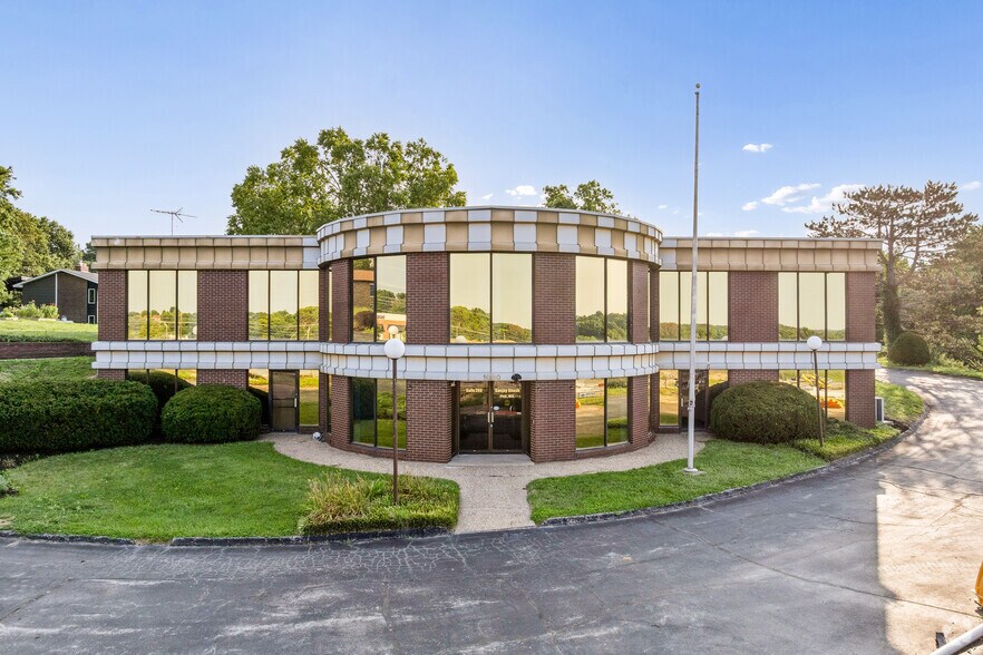 More Photos Of 1080 Caroline Dr, Washington Medical For Sale