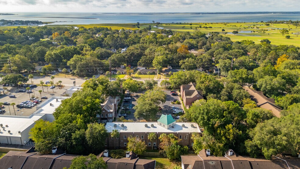 More Photos Of 268 W Coleman Blvd, Mount Pleasant Office For Sale