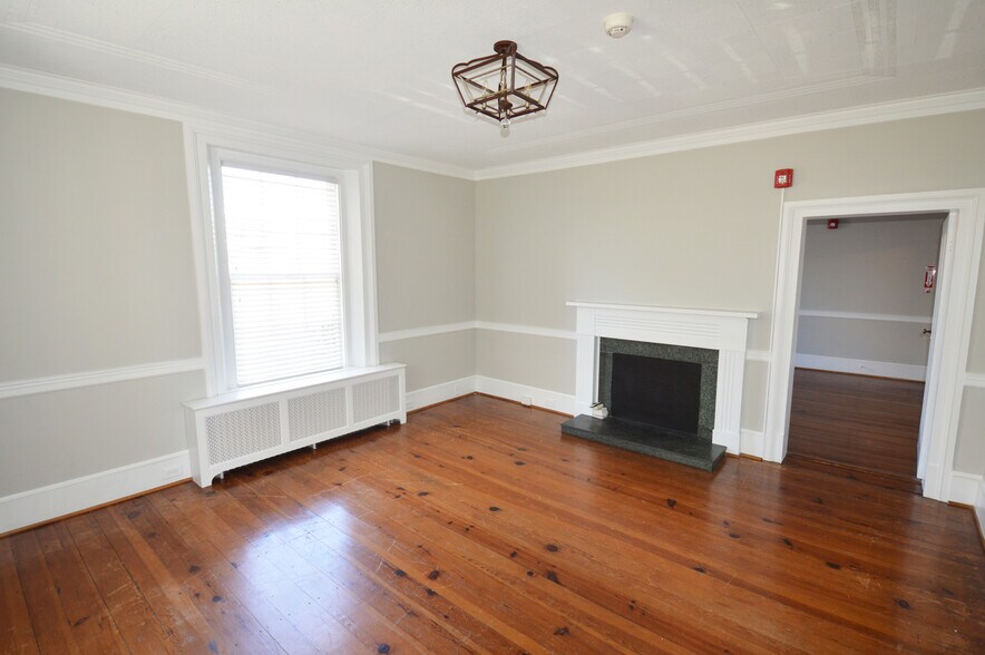 More Photos Of 235 S Church St, Winston-Salem Office For Lease
