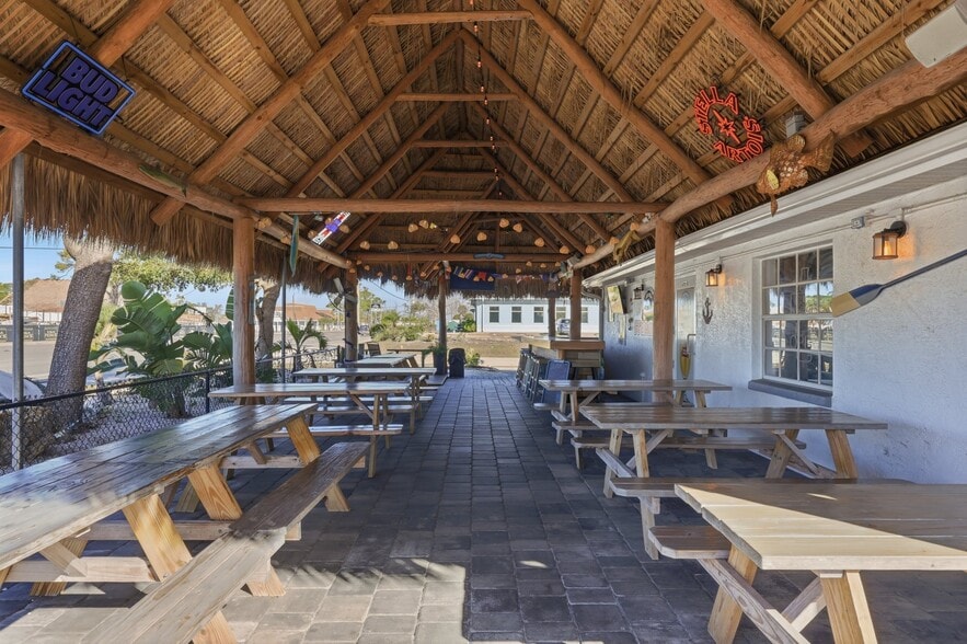 More Photos Of 2901 Placida Rd, Englewood Restaurant For Sale