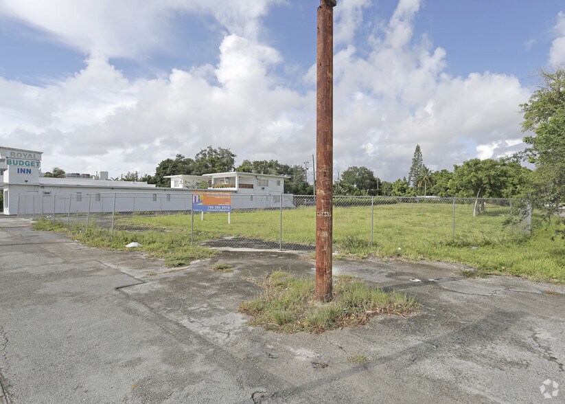 More Photos Of 7460 Biscayne Blvd, Miami Land For Lease