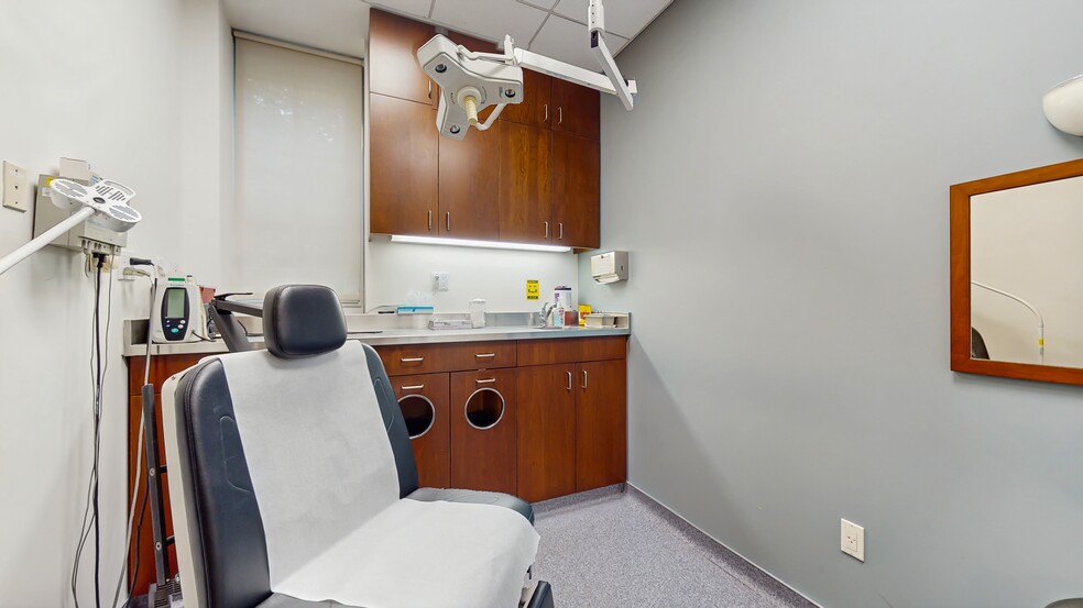 More Photos Of 905 5th Ave, New York Apartments For Sale