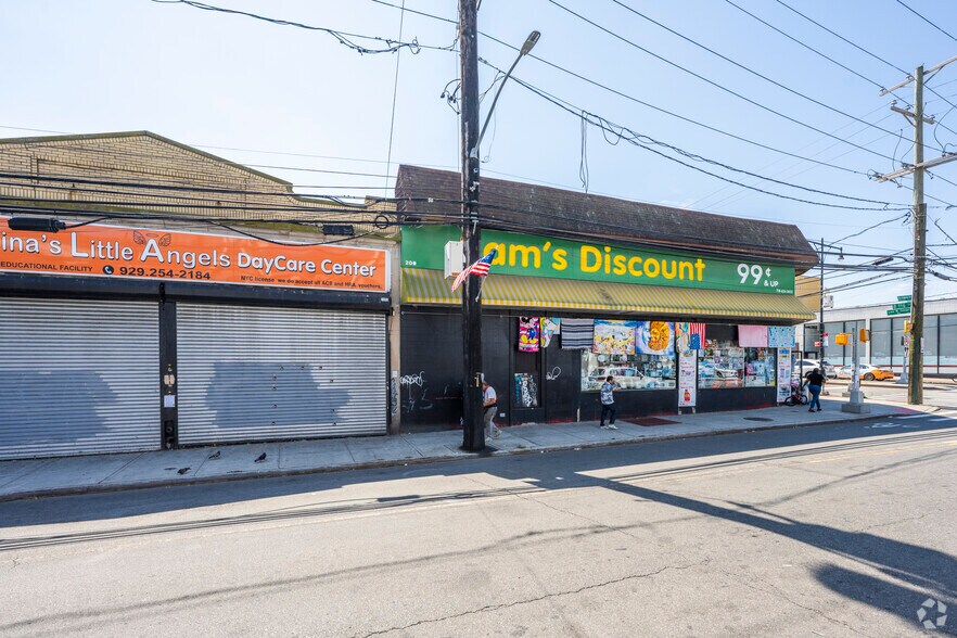 More Photos Of 188 Beach 116th St, Far Rockaway Storefront For Lease