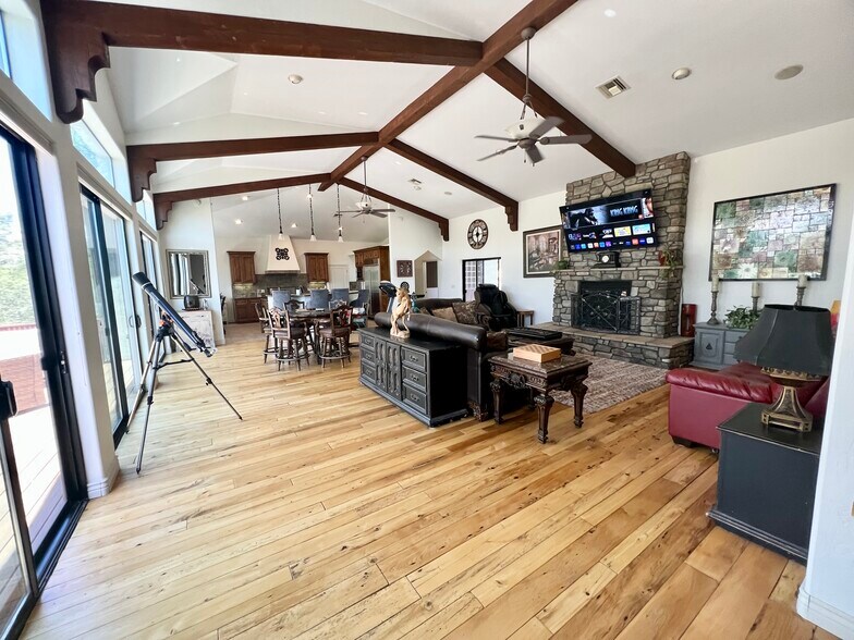 More Photos Of 125 Laurel Ct, Prescott Specialty For Sale