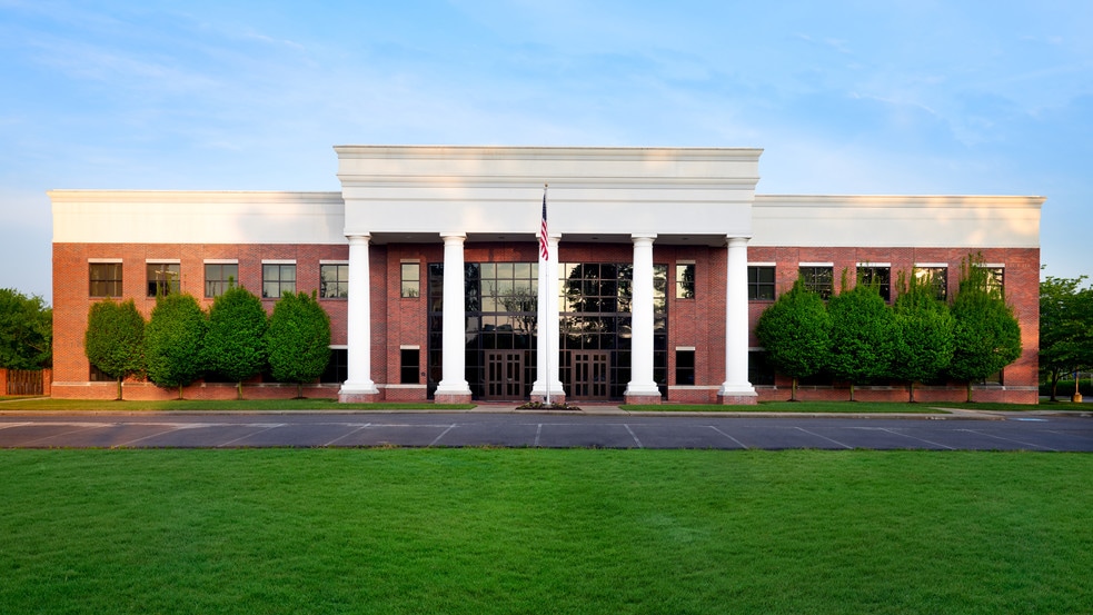 More Photos Of 389 Nichol Mill Ln, Franklin Unknown For Lease