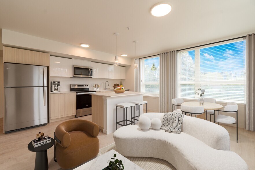 More Photos Of 132 NE 145th St, Shoreline Apartments For Lease