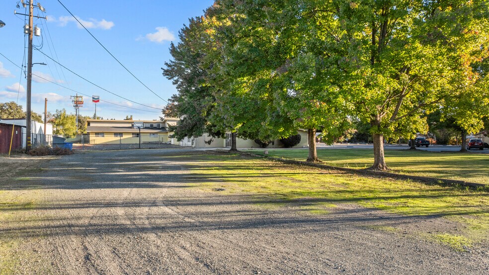 More Photos Of 355 Panama Ave, Chico Flex For Sale