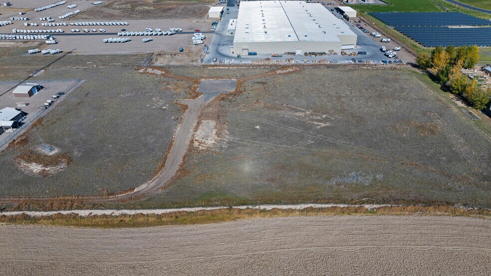 More Photos Of 3750 3250 E, Kimberly Land For Lease