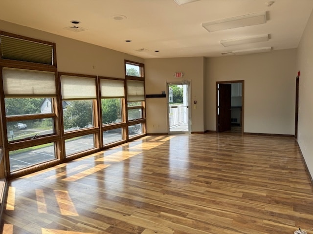 More Photos Of 21 Mohawk Trl, Greenfield Unknown For Lease