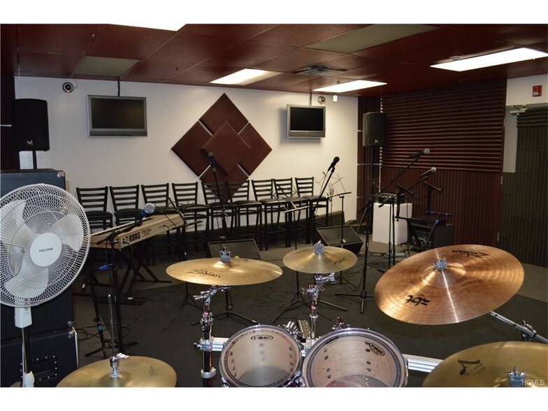 More Photos Of 30-34 New St, Nyack Storefront Retail Office For Sale