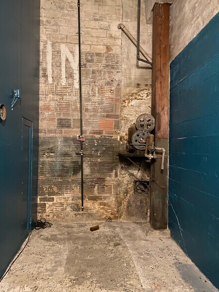 More Photos Of 1432 12th, Seattle General Retail For Lease