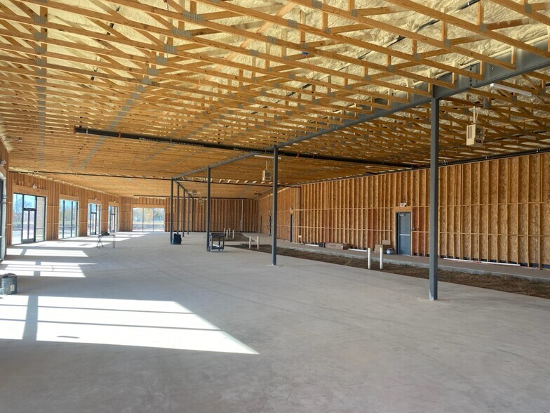 More Photos Of 1767 Old State Highway 24, Little Elm Restaurant For Lease