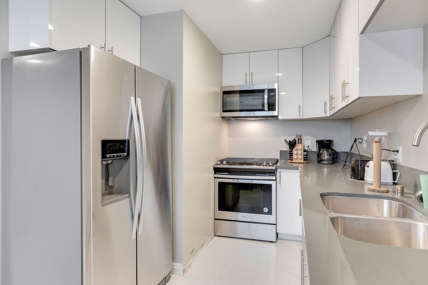 More Photos Of 11525 Haro Ave, Downey Multifamily For Sale