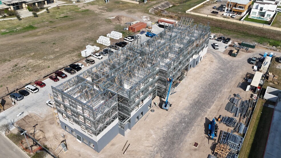 More Photos Of 101 Grapefruit Blvd, Mission Hotel For Sale