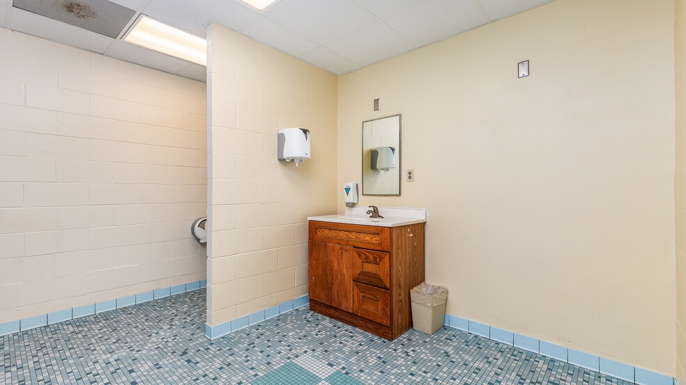 More Photos Of 1160 Seippel Rd, Dubuque Healthcare For Sale