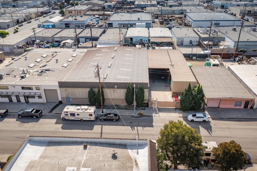 More Photos Of 1422 W Gaylord St, Long Beach Warehouse For Sale