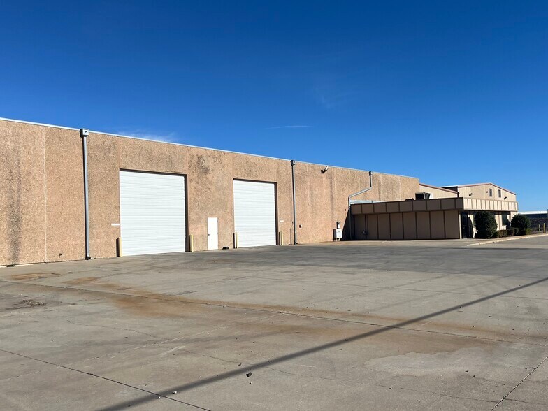 Primary Photo Of 7921 SW 34th St, Oklahoma City Warehouse For Lease