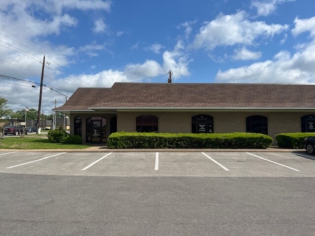 More Photos Of 5520-5528 Old Bullard Rd, Tyler Office For Lease