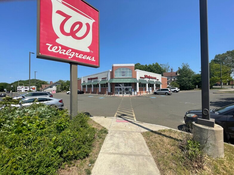 More Photos Of 157 Main St, East Haven General Retail For Sale