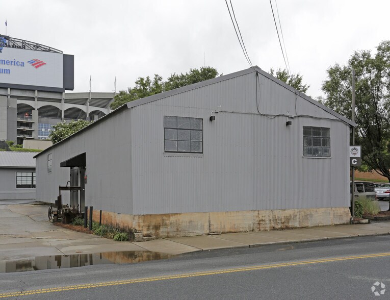 More Photos Of 623 S Cedar St, Charlotte Loft Creative Space For Lease