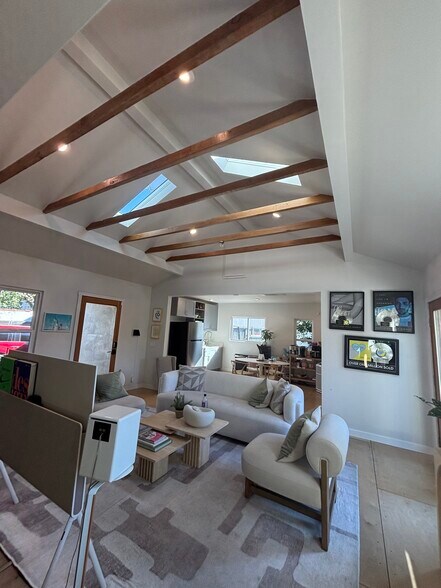 Primary Photo Of 3360 S Robertson Blvd, Los Angeles Loft Creative Space For Lease
