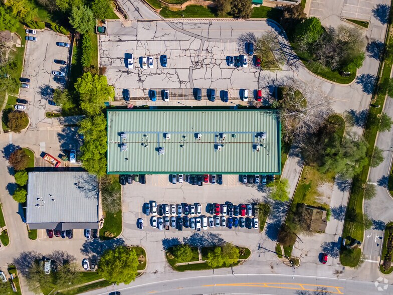 More Photos Of 1400-1420 NW Vivion Rd, Kansas City Office For Lease