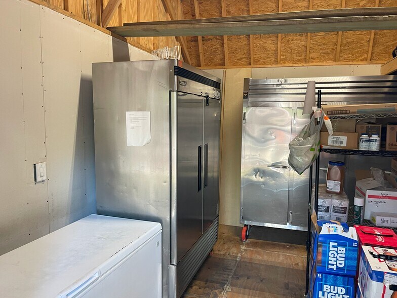 More Photos Of 2111 Sea Island Pky, Saint Helena Island General Retail For Sale