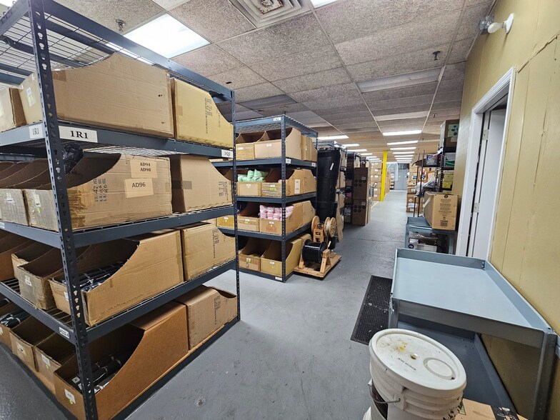 More Photos Of 410-450 North Ave E, Cranford Warehouse For Lease